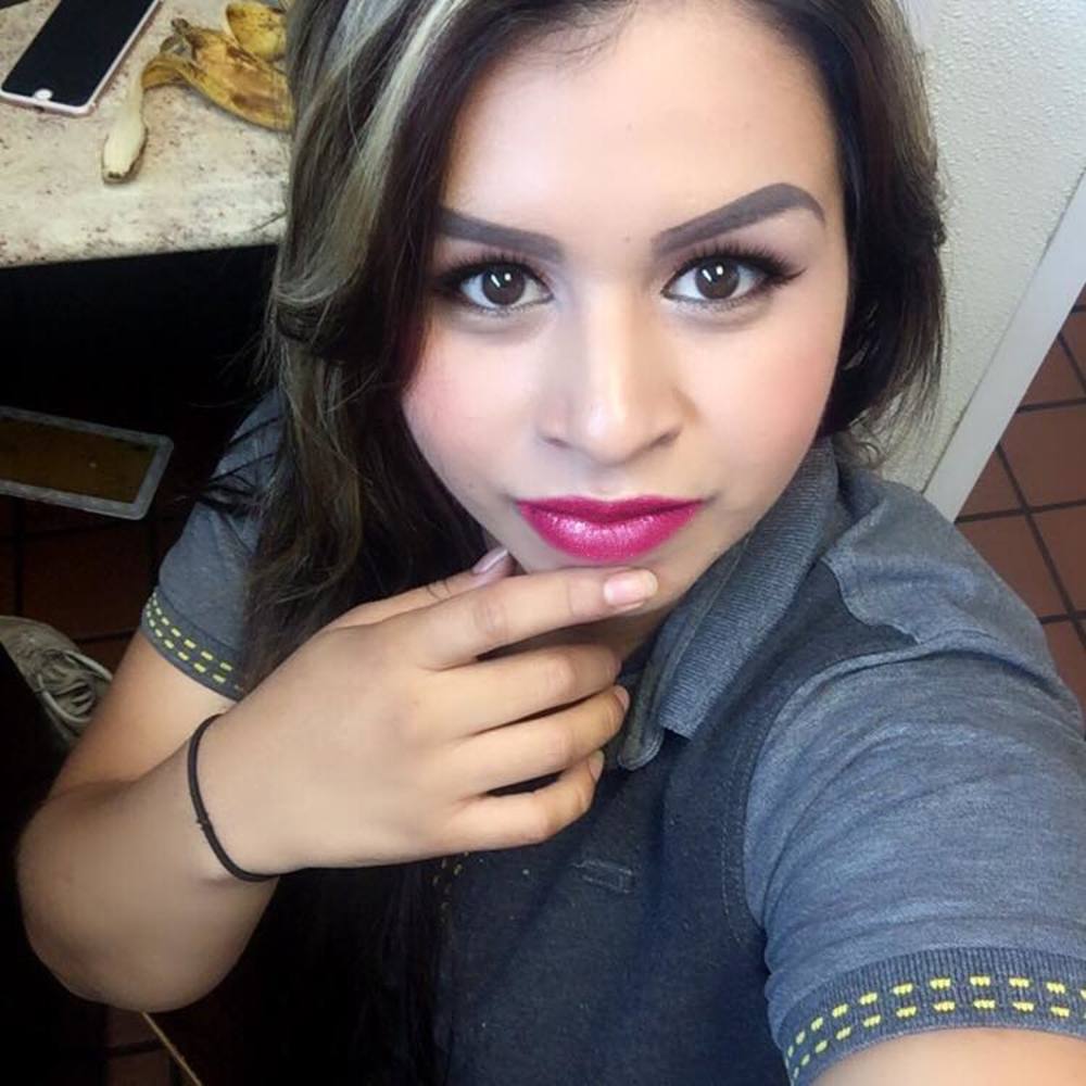 Meet your Posher, Damaris